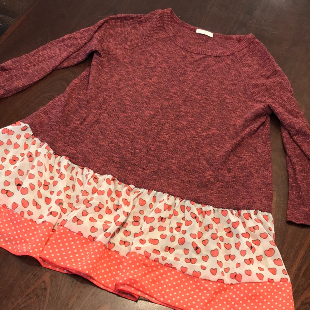 Xs- tee with hearts
